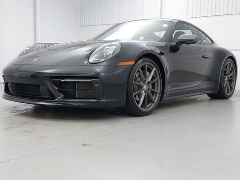 Used 2024 Porsche 911 Carrera T image 1