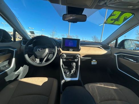 Used 2025 Toyota RAV4 XLE image 10