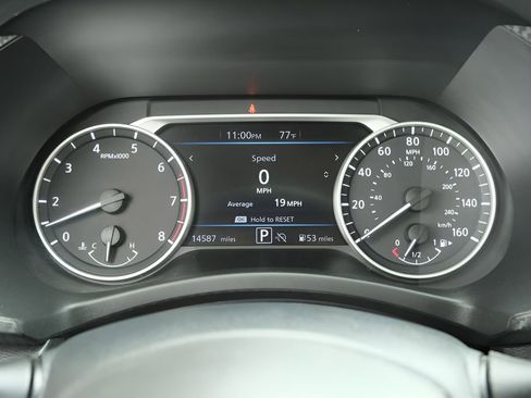 Used 2025 Nissan Sentra SV FWD image 5