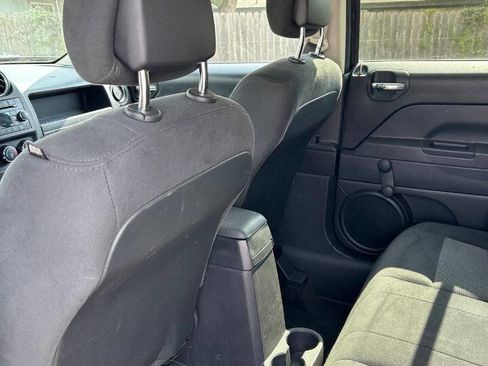 Used 2016 Jeep Patriot Sport image 17