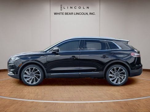 Used 2023 Lincoln Nautilus Reserve w/ Equipment Group 202A AWD/4WD image 8