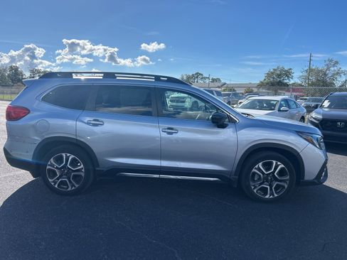 Used 2024 Subaru Ascent Limited w/ Technology Package image 8