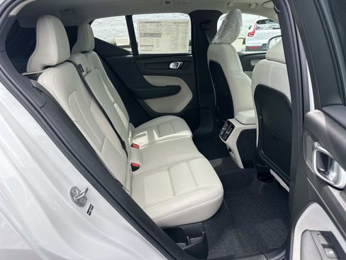 New 2026 Volvo XC40 B5 Plus w/ Protection Package Premier AWD/4WD image 19