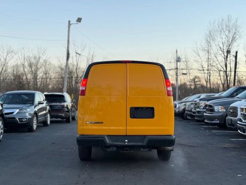 Used 2017 Chevrolet Express 2500 Extended image 8