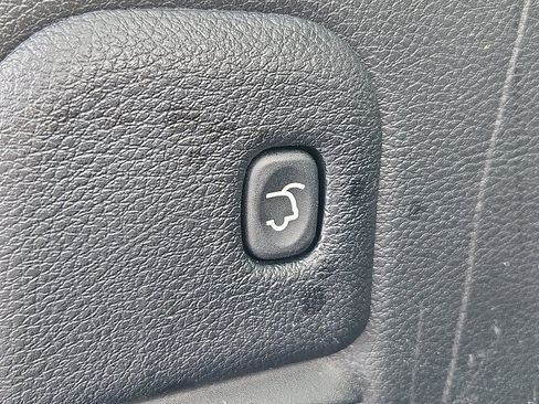 Used 2021 Jeep Grand Cherokee Overland image 29