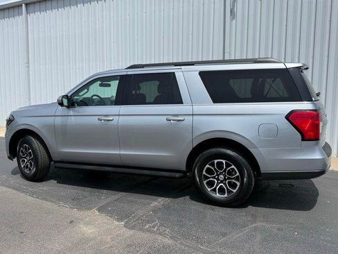 Used 2024 Ford Expedition Max XLT RWD image 2