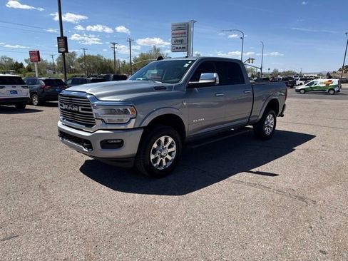Used 2022 RAM 2500 Laramie AWD/4WD image 1