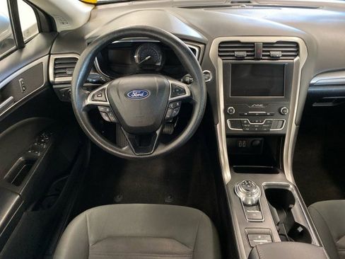 Certified 2020 Ford Fusion SE image 12