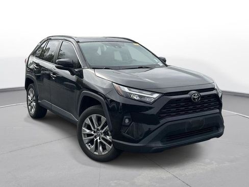 Used 2024 Toyota RAV4 XLE Premium image 4