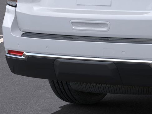 New 2025 Chevrolet Suburban LS image 14