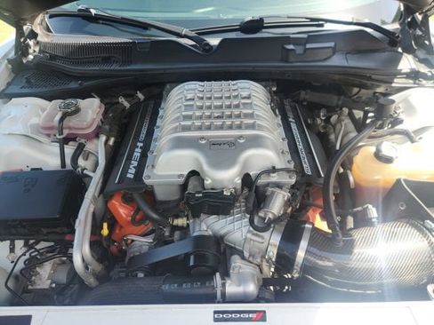 Used 2019 Dodge Challenger SRT Hellcat RWD image 14
