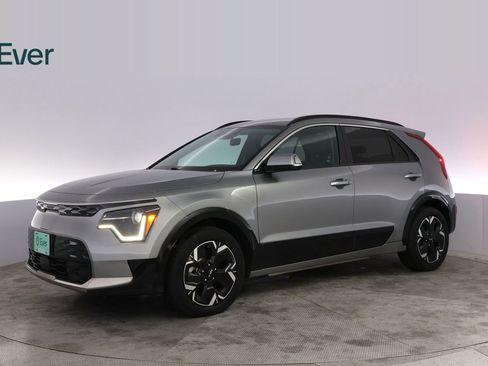 Used 2024 Kia Niro Wind w/ Wind Preserve Package FWD image 18