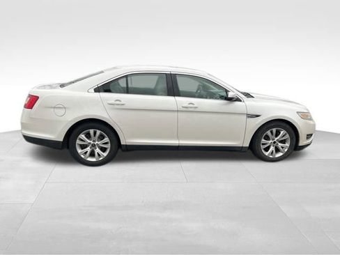 Used 2011 Ford Taurus SEL w/ 201A Rapid Spec Order Code image 8