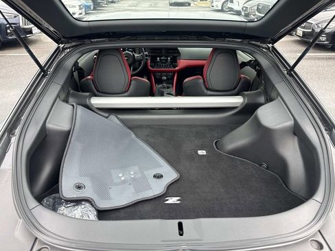 Used 2024 Nissan Z Performance w/ Floor Mat Package image 31