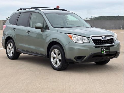 Used 2016 Subaru Forester 2.5i Premium AWD/4WD image 2