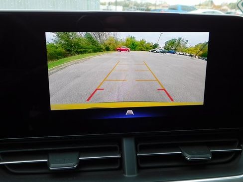 Used 2024 Chevrolet Trax ACTIV image 33