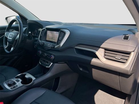 Used 2024 GMC Terrain Denali w/ Denali Premium Package image 31