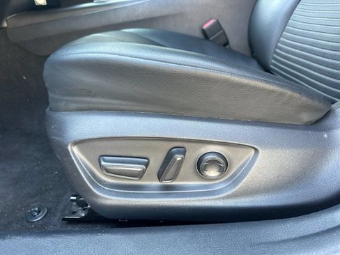 Used 2021 Toyota Camry SE FWD image 12