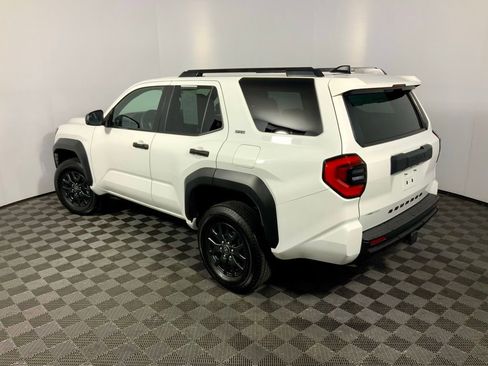 Used 2025 Toyota 4Runner SR5 AWD/4WD image 14