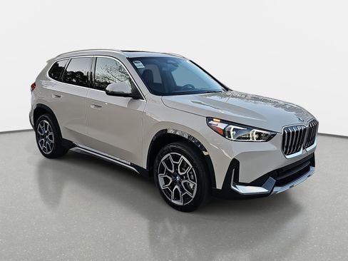 New 2026 BMW X1 xDrive28i w/ Technology Package image 3