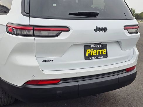 New 2025 Jeep Grand Cherokee L Altitude image 7