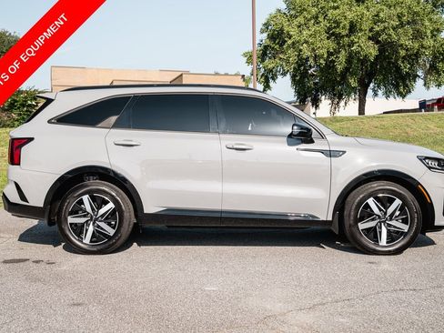 Used 2023 Kia Sorento EX w/ Panoramic Sunroof Package FWD image 9