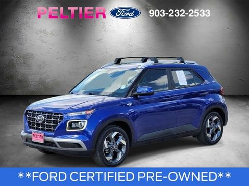 Used 2023 Hyundai Venue FWD image 3