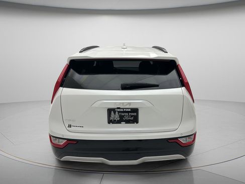 Used 2024 Kia Niro Wind w/ Wind Preserve Package FWD image 5