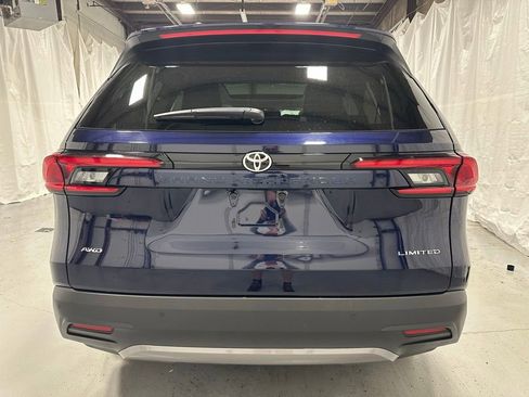 Used 2025 Toyota Grand Highlander AWD image 6
