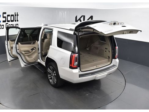 Used 2019 GMC Yukon Denali w/ Denali Ultimate Package AWD/4WD image 31