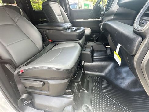New 2024 RAM 2500 Tradesman w/ Chrome Appearance Group image 31
