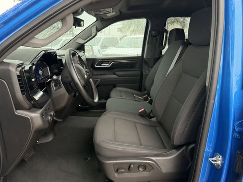 Used 2025 Chevrolet Silverado 1500 LT AWD/4WD image 17