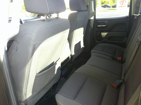 Used 2018 Chevrolet Silverado 1500 LT image 39