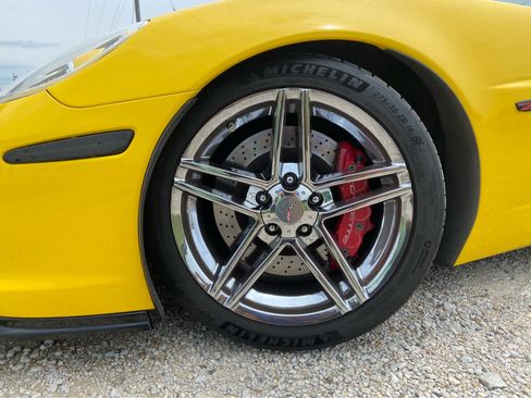 Used 2006 Chevrolet Corvette Z06 RWD image 13