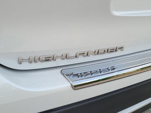 Used 2022 Toyota Highlander XSE image 5