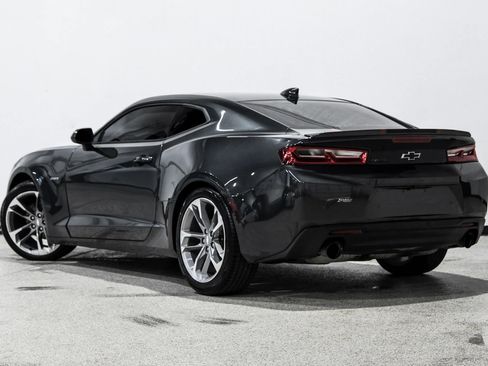 Used 2017 Chevrolet Camaro LT image 10
