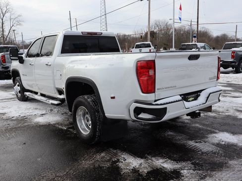 Used 2022 Chevrolet Silverado 3500 High Country w/ Safety Package II image 33