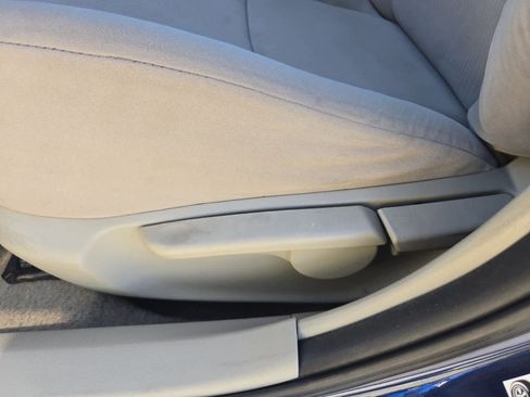 Used 2011 Toyota Corolla LE image 16