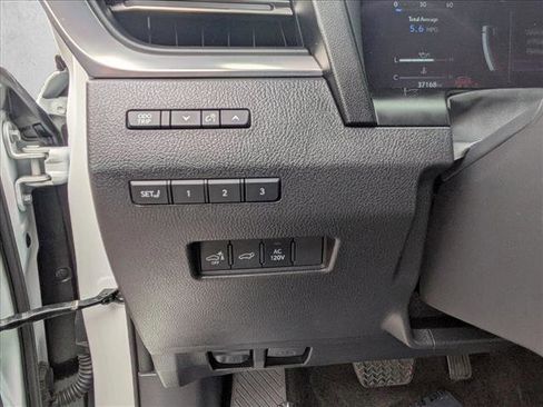 Used 2024 Lexus GX 550 w/ Cold Area Package image 20