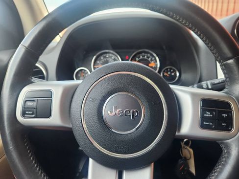 Used 2016 Jeep Compass High Altitude AWD/4WD image 17
