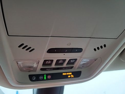 Used 2023 Buick Enclave Essence w/ Experience Buick Package image 11