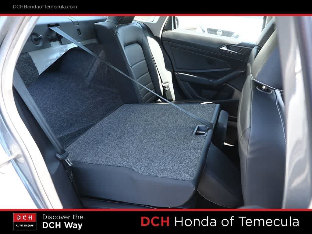 Used 2024 Volkswagen Jetta SE FWD image 22