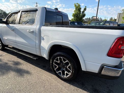Used 2026 RAM 1500 Laramie AWD/4WD image 10