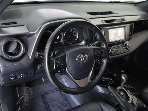Used 2018 Toyota RAV4 SE w/ Power Extra Value Package AWD/4WD image 11