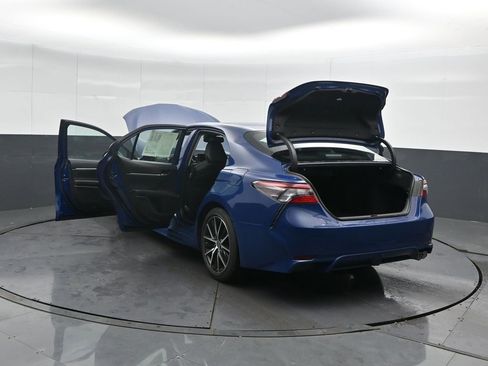 Used 2023 Toyota Camry SE w/ Cold Weather Package image 51