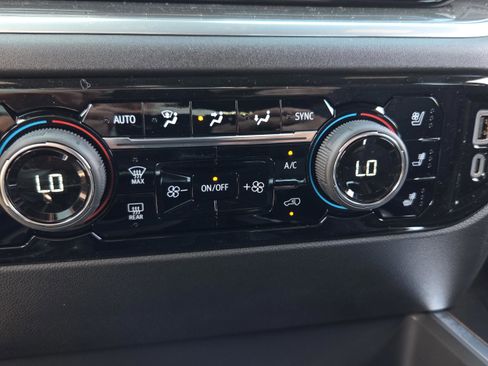 New 2026 Chevrolet Silverado 1500 High Country AWD/4WD image 24