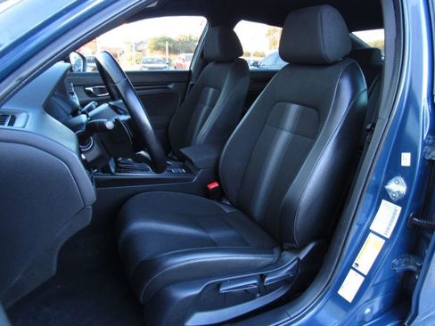 Used 2025 Honda Civic Sport image 10