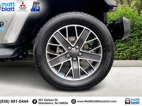 Used 2022 Jeep Wrangler Unlimited Sahara image 10