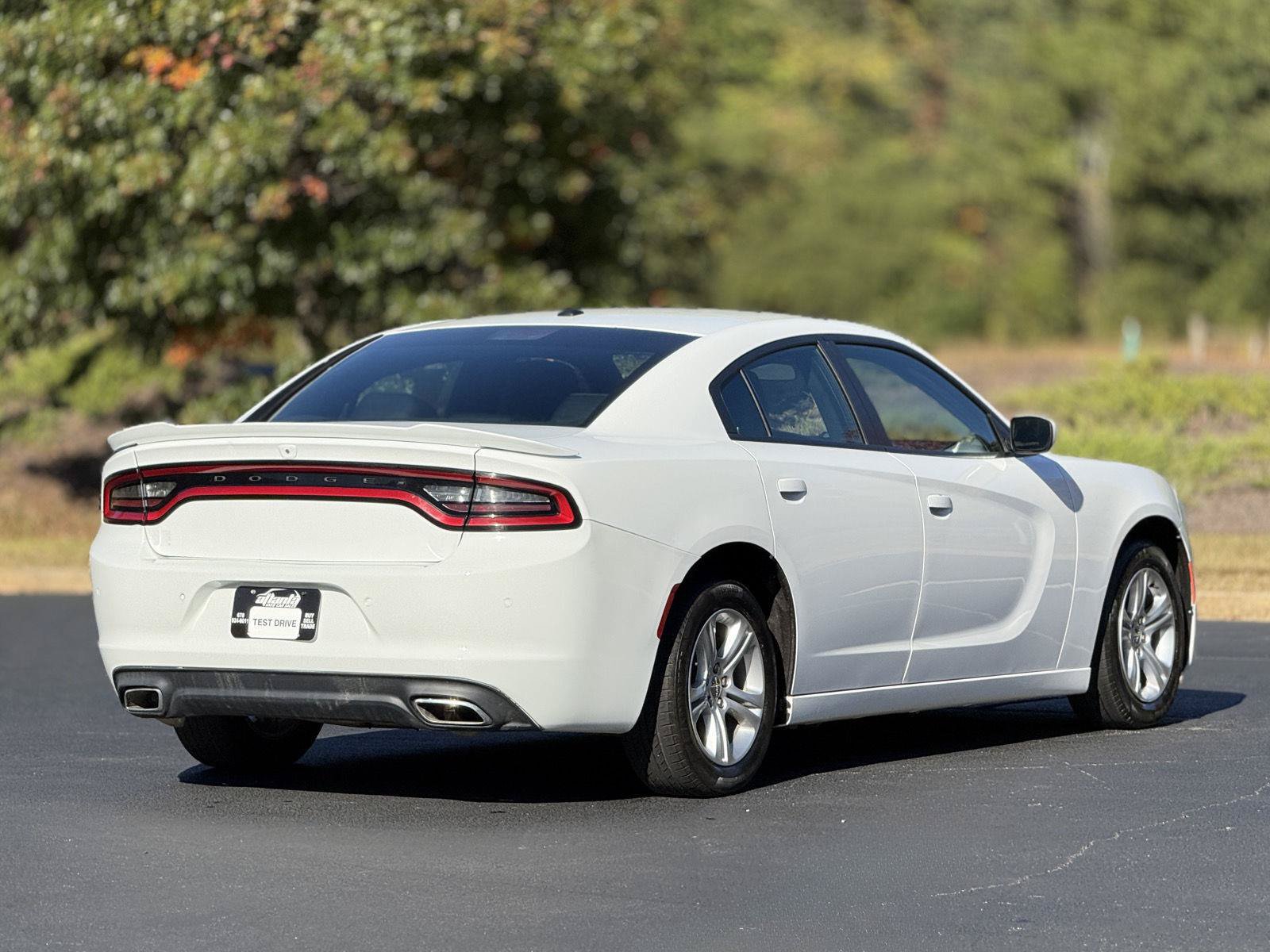 Used 2021 Dodge Charger SXT w/ Leather Interior Group RWD image 10