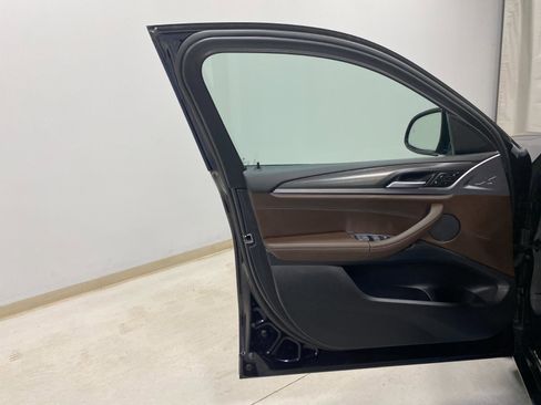 Used 2023 BMW X4 xDrive30i w/ M Sport Package image 21